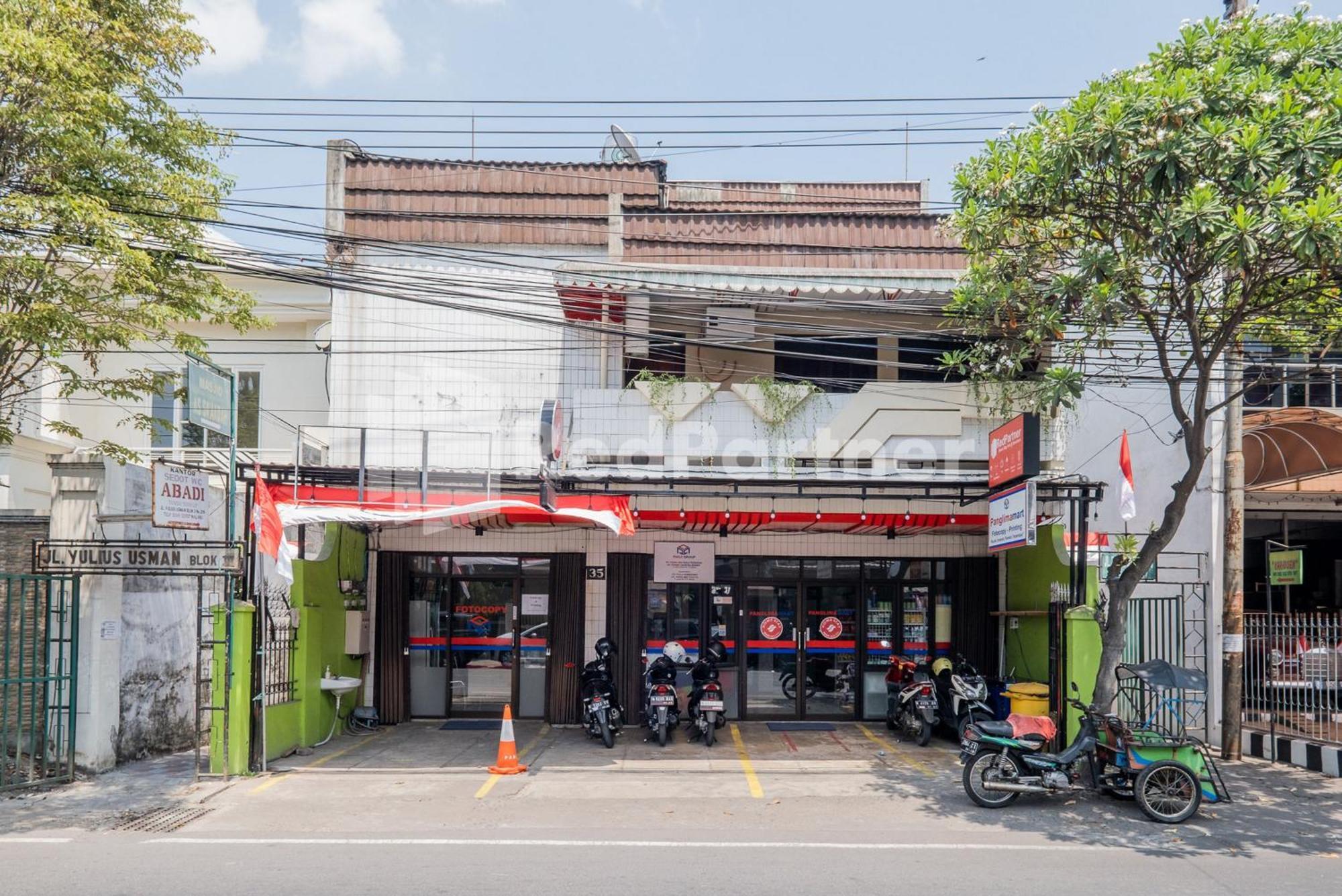 Swun Stay Inn At Sawahan Mitra Reddoorz Malang Zewnętrze zdjęcie